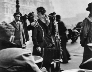 Kiss by the Hôtel de Ville (1950) by Robert Doisneau