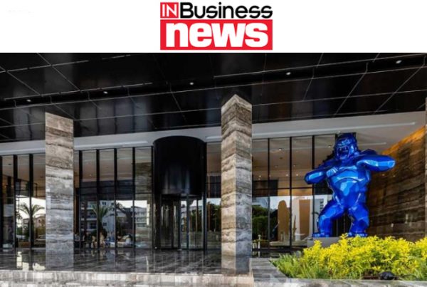 Inbusiness article about the blue king kong at The Icon, kingicon, kingkong, orlinski, icon, entrance, inbusiness