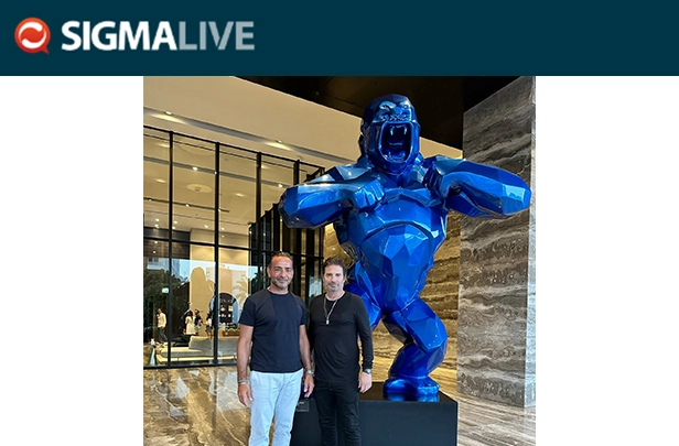 sigmalive-o-mple-wild-kong-tou-the-icon-sunantise-to-dhmiourgo-tou